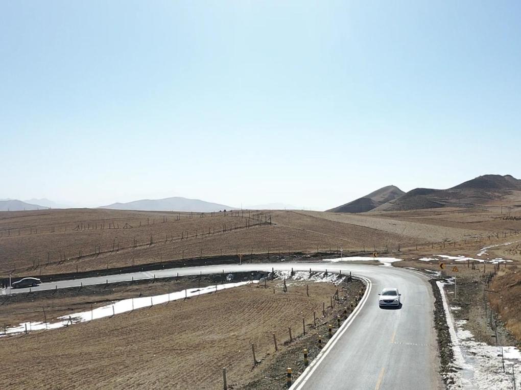 新春走基層|路通年豐日子甜——青海海東一條公路背后的新年新圖景